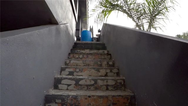 9928 Sunland Boulevard, Sunland, CA 91040