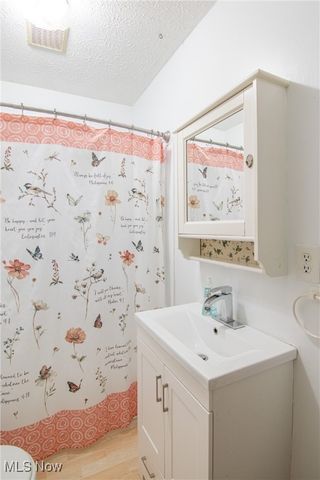 3539 Carper Avenue, Akron, OH 44312