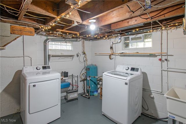 3539 Carper Avenue, Akron, OH 44312