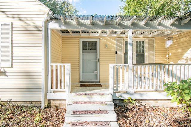 3539 Carper Avenue, Akron, OH 44312