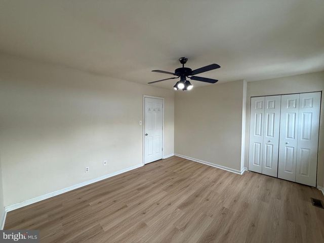 405 OLDE GREENWICH CIR, Fredericksburg, VA 22408