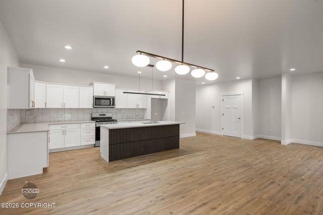 7662 S Fiskari Drive, Wasilla, AK 99623