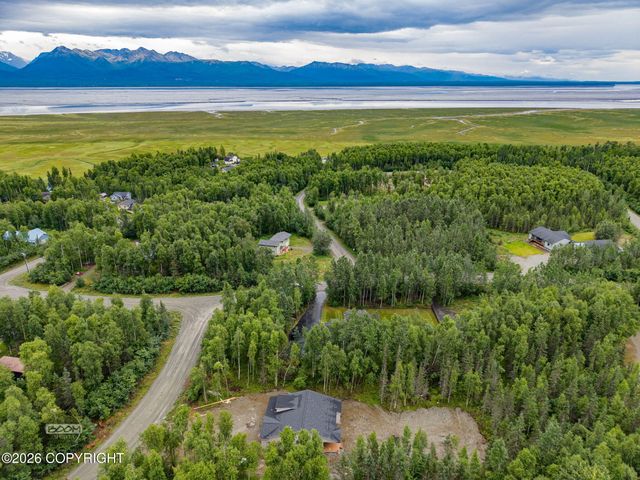 7662 S Fiskari Drive, Wasilla, AK 99623