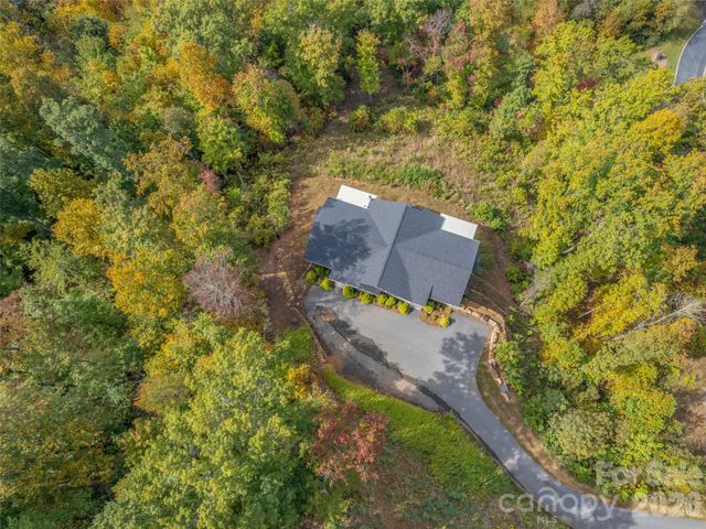 146 Red Hawk Knoll, Lake Lure, NC 28746