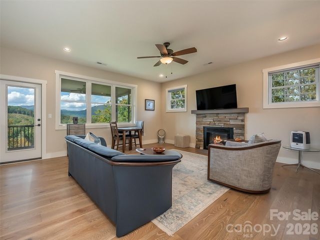 146 Red Hawk Knoll, Lake Lure, NC 28746
