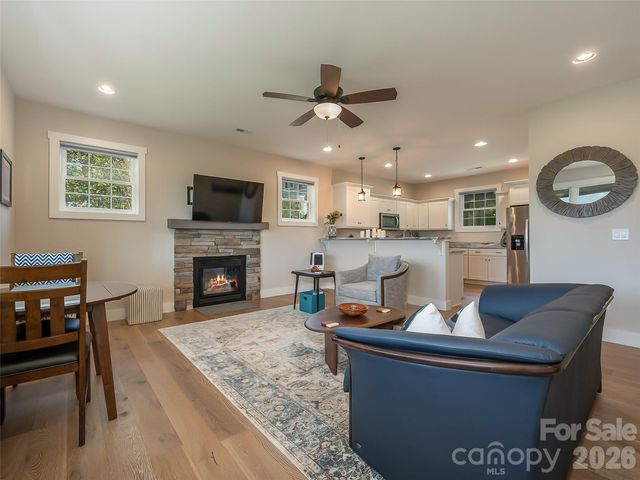 146 Red Hawk Knoll, Lake Lure, NC 28746