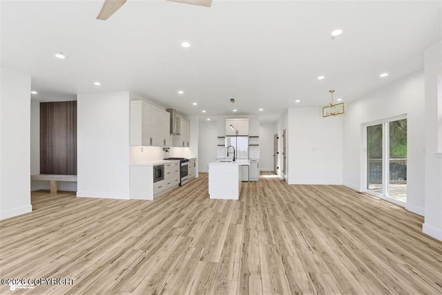 7920 Viola Circle, Anchorage, AK 99516