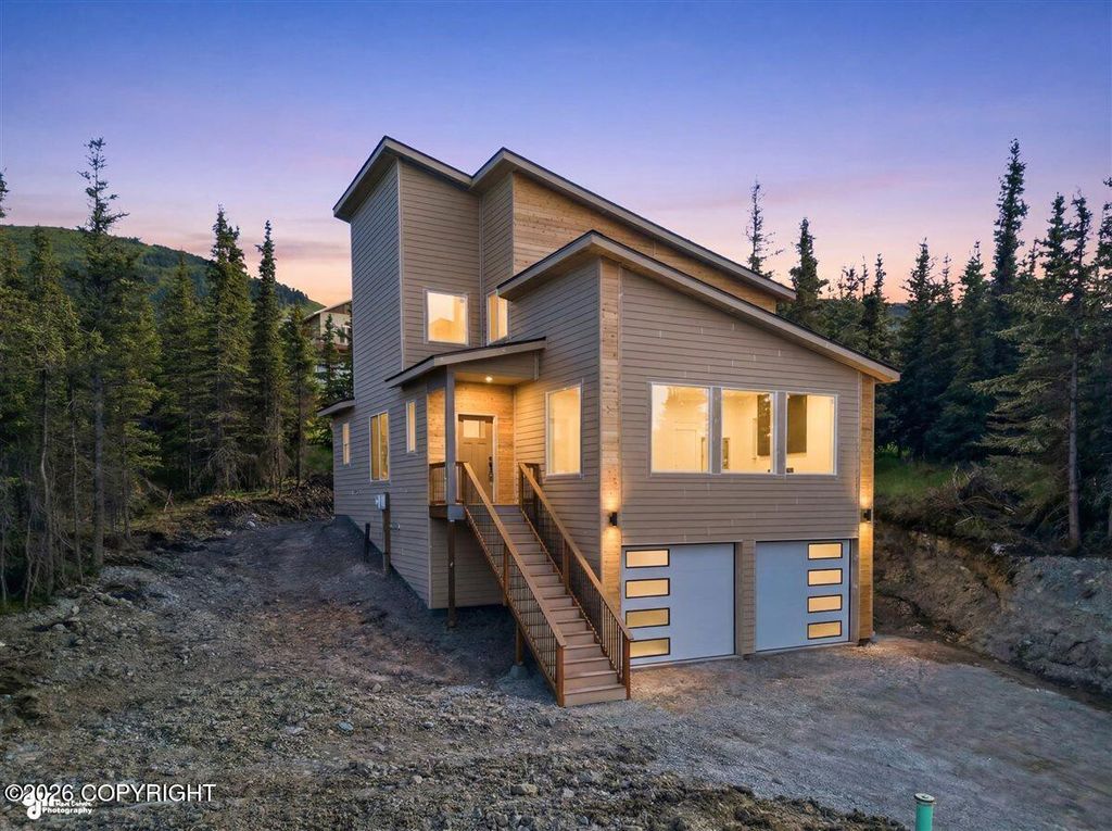 7920 Viola Circle, Anchorage, AK 99516