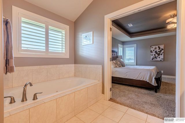 20919 Poppleton Circle, Elkhorn, NE 68022