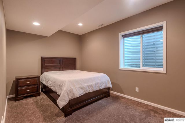 20919 Poppleton Circle, Elkhorn, NE 68022