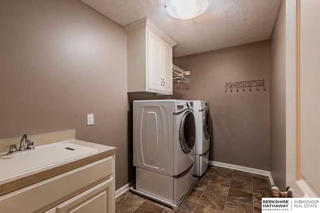 20919 Poppleton Circle, Elkhorn, NE 68022