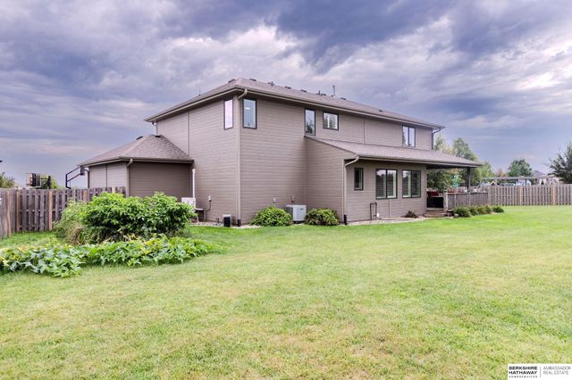 20919 Poppleton Circle, Elkhorn, NE 68022