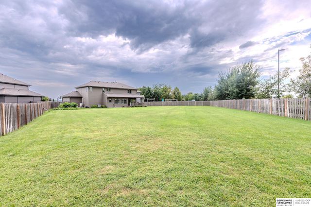 20919 Poppleton Circle, Elkhorn, NE 68022