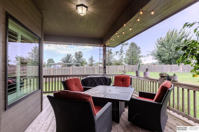 20919 Poppleton Circle, Elkhorn, NE 68022