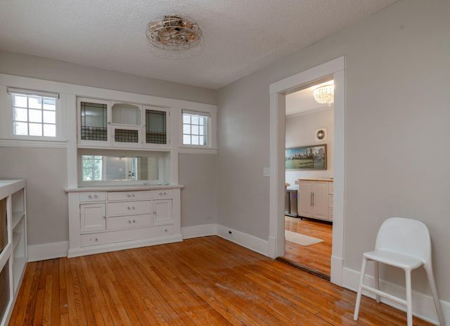 3502 Grand Avenue S, Minneapolis, MN 55408