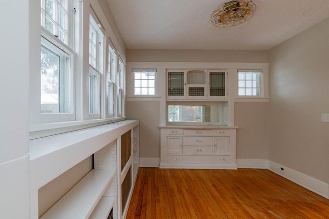 3502 Grand Avenue S, Minneapolis, MN 55408