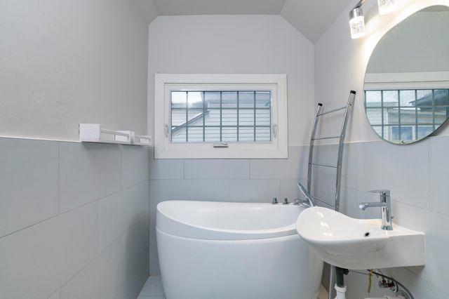 3502 Grand Avenue S, Minneapolis, MN 55408