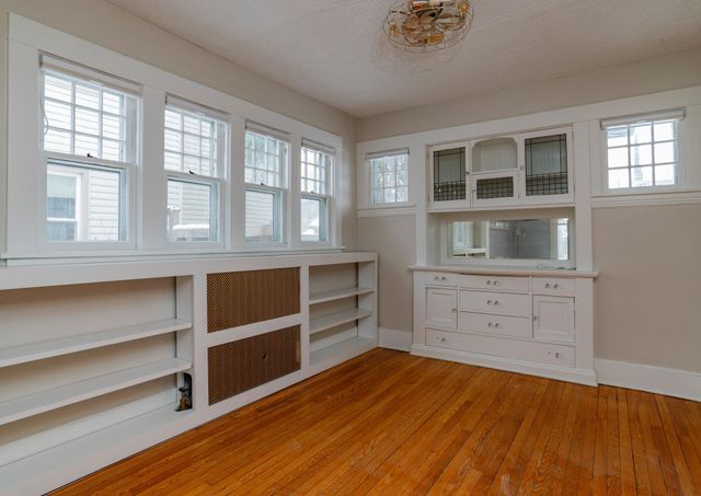 3502 Grand Avenue S, Minneapolis, MN 55408