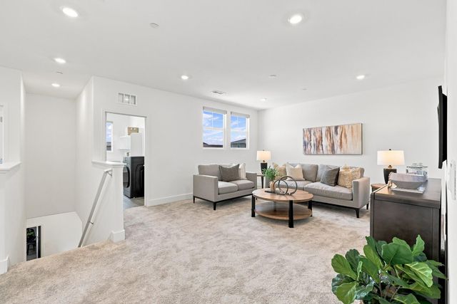 12676 Toucan Cir, Rancho Cordova, CA 95742