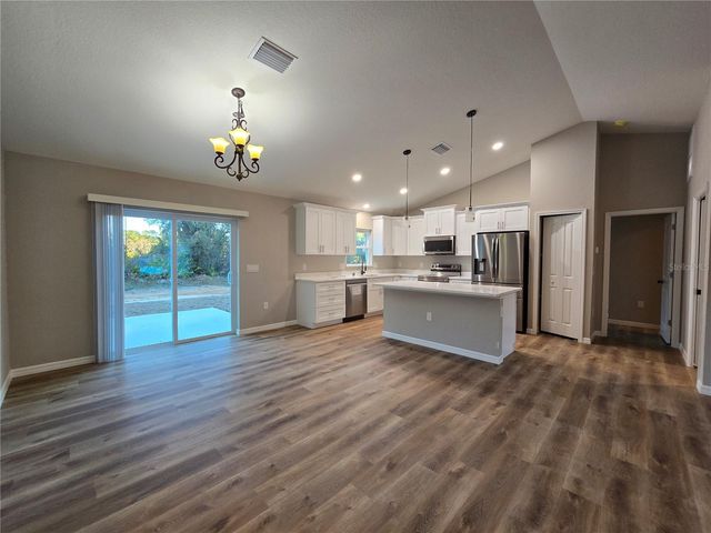 6 HICKORY TRACK DR, Ocala, FL 34472