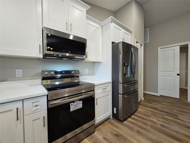 6 HICKORY TRACK DR, Ocala, FL 34472