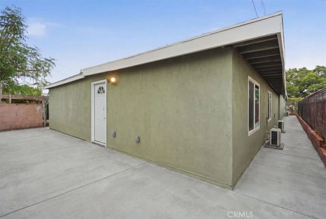 2470 Webster, Long Beach, CA 90810