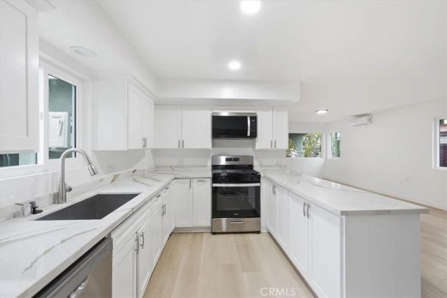 2470 Webster, Long Beach, CA 90810