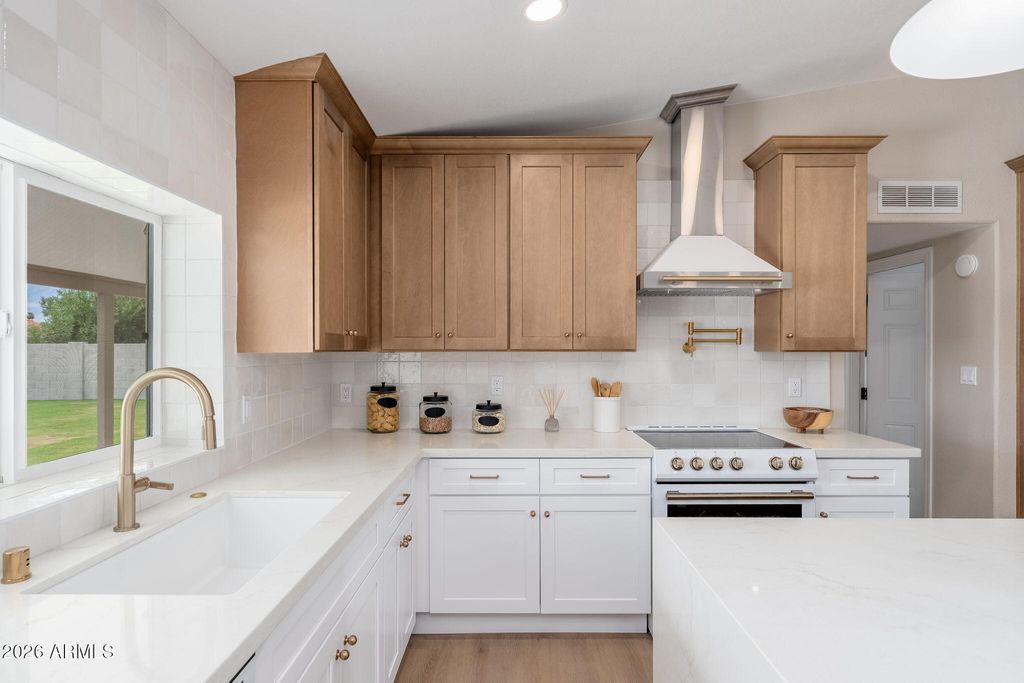 417 E MARCONI Avenue, Phoenix, AZ 85022 — photo 4
