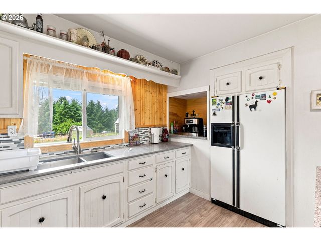 68763 WASSER Rd, Rainier, OR 97048