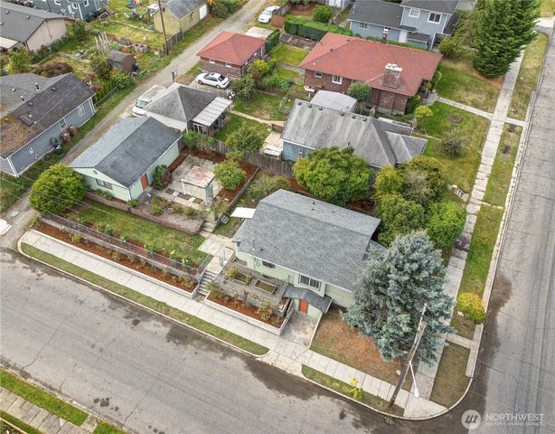 402 S 58th Street, Tacoma, WA 98408