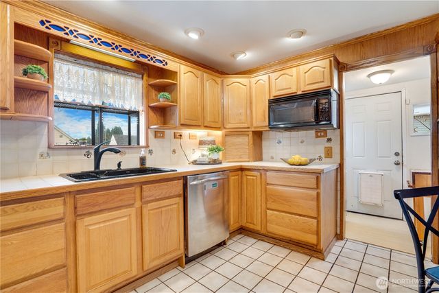 402 S 58th Street, Tacoma, WA 98408