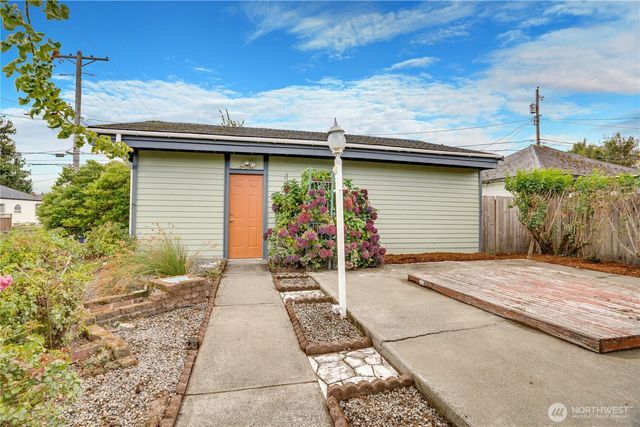 402 S 58th Street, Tacoma, WA 98408