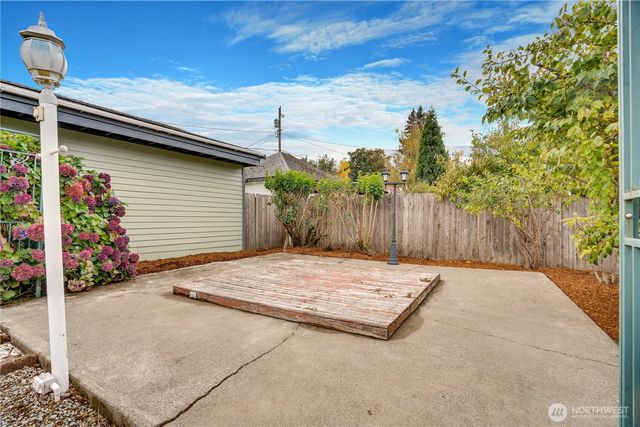 402 S 58th Street, Tacoma, WA 98408