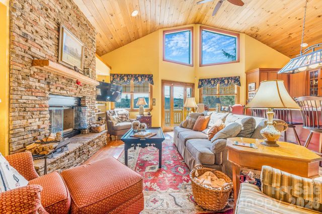 22 Mountain Spring Lane, Canton, NC 28716