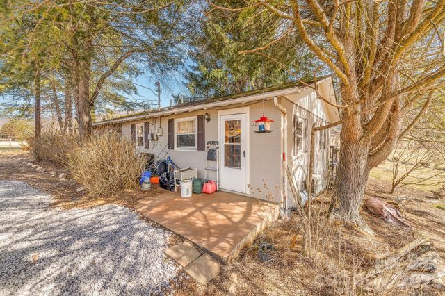 22 Mountain Spring Lane, Canton, NC 28716