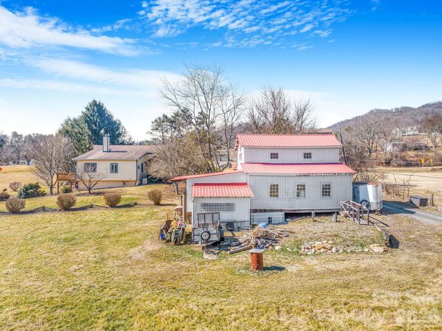 22 Mountain Spring Lane, Canton, NC 28716