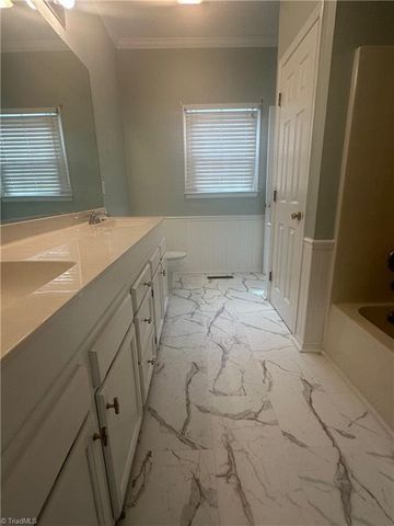 4116 Moss Brook Drive, Winston-salem, NC 27127