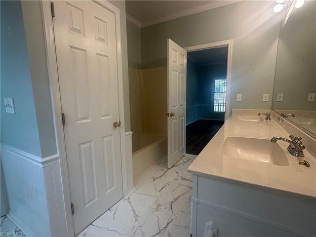 4116 Moss Brook Drive, Winston-salem, NC 27127