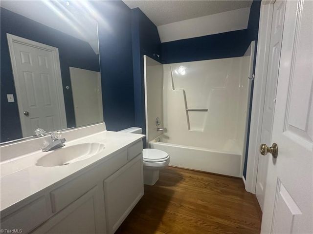 4116 Moss Brook Drive, Winston-salem, NC 27127
