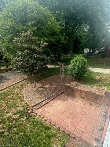 4116 Moss Brook Drive, Winston-salem, NC 27127