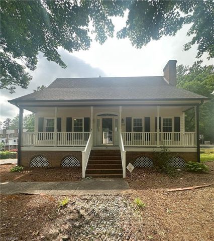 4116 Moss Brook Drive, Winston-salem, NC 27127