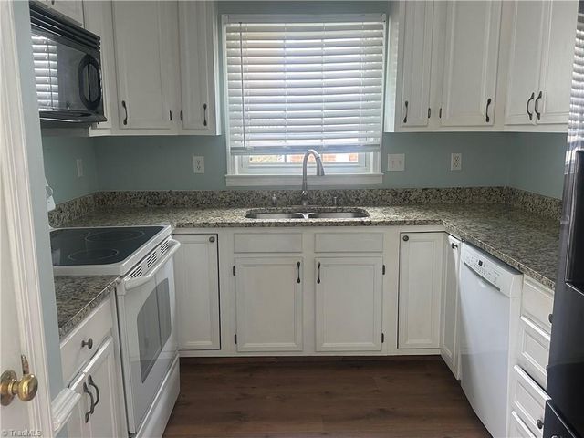 4116 Moss Brook Drive, Winston-salem, NC 27127