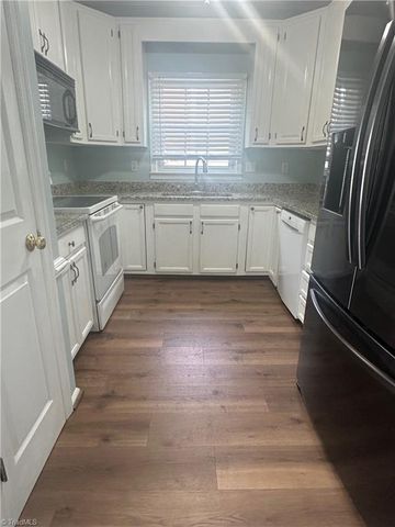 4116 Moss Brook Drive, Winston-salem, NC 27127