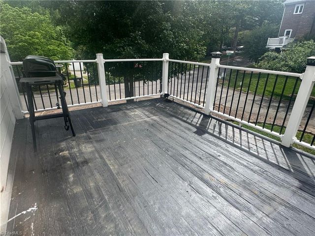 4116 Moss Brook Drive, Winston-salem, NC 27127
