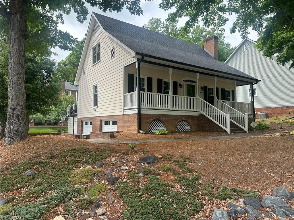 4116 Moss Brook Drive, Winston-salem, NC 27127