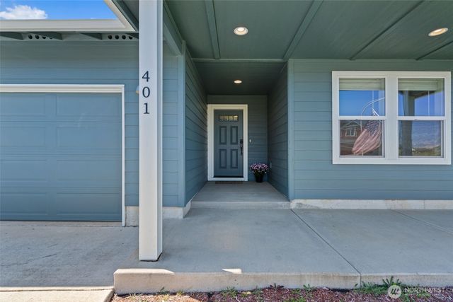401 Cardinal Avenue, Winlock, WA 98596