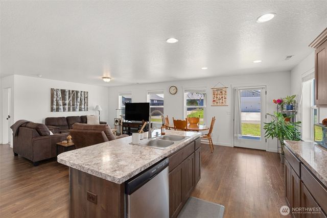 401 Cardinal Avenue, Winlock, WA 98596