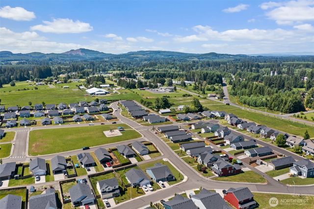 401 Cardinal Avenue, Winlock, WA 98596