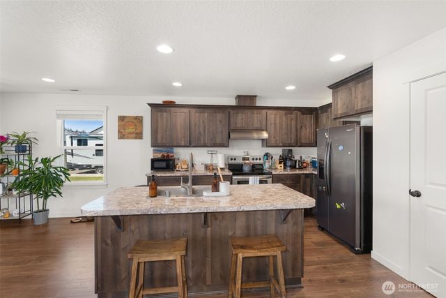 401 Cardinal Avenue, Winlock, WA 98596