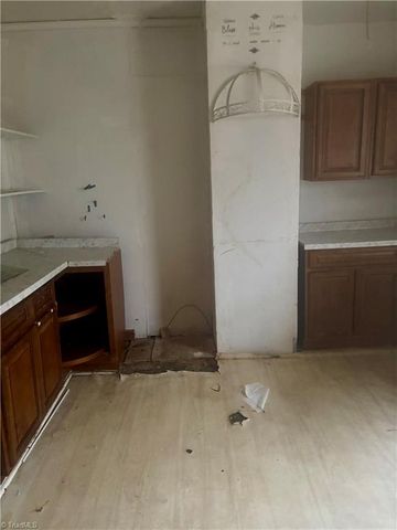 718 Prince Williams Street, Reidsville, NC 27320